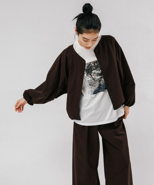 EKAL（エカル）の「フォトプリントショートスリーブTシャツ（Tシャツ/カットソー・レディース・ホワイト/ベージュ/グレー・One）」の7枚目の写真