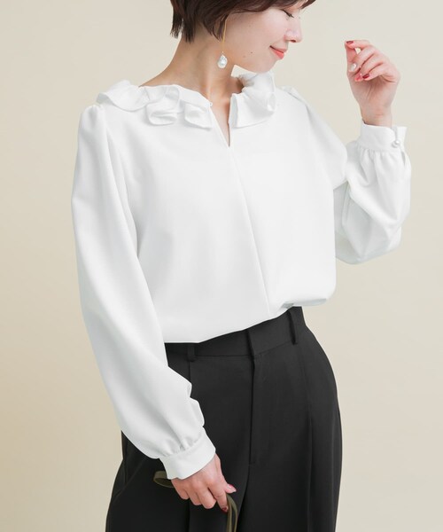 URBAN RESEARCH ROSSO（アーバンリサーチロッソ）の「『WEB限定』コサージュカラー2WAYブラウス（シャツ/ブラウス・レディース・OFF/BLK×OFF・Free）」の9枚目の写真