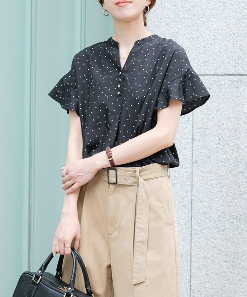 URBAN RESEARCH(アーバンリサーチ)の「フレンチスリーブスキッパーブラウス(シャツ/ブラウス・レディース・OFF WHITE/BLACK DOT/SAX・Free)」の16枚目の写真