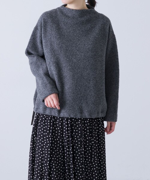 かぐれ（カグレ）の「Boa pullover（Tシャツ/カットソー・レディース・BEIGE/CHARCOAL・FREE）」の4枚目の写真