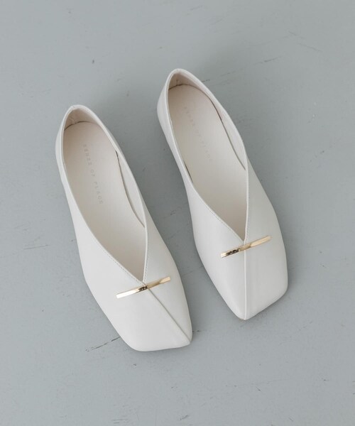 SENSE OF PLACE by URBAN RESEARCH（センスオブプレイスバイアーバンリサーチ）の「『抗菌』スクエアカットフラットシューズ（その他シューズ・レディース・IVORY/BLACK/BROWN・S/M/L）」の5枚目の写真