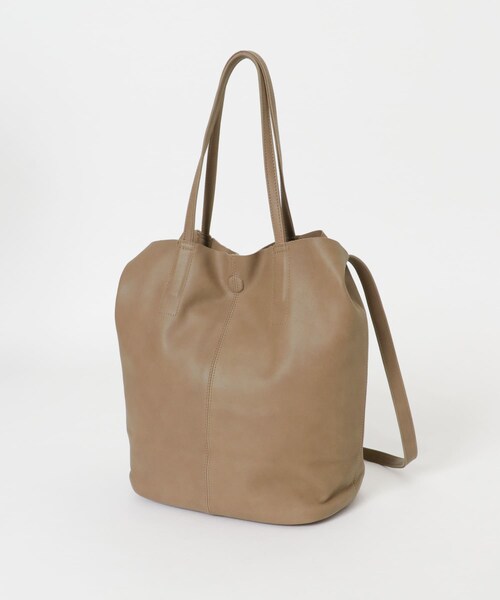URBAN RESEARCH（アーバンリサーチ）の「Morphee　3WAY MEDIUM TOTE（トートバッグ・メンズ・GREIGE/DARK CHOCO/CAMEL/BLACK・FREE）」の4枚目の写真