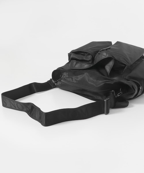 URBAN RESEARCH（アーバンリサーチ）の「NOMADIS　BASQUE PK/SLD（ショルダーバッグ・レディース・BLACK/BROWN/NAVY・-）」の8枚目の写真