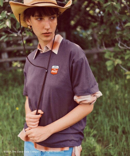 VIS（ビス）の「【Coca-Cola】VIS別注フォト＆ロゴプリントアソートTシャツ（Tシャツ/カットソー・レディース・チャコール/ホワイト/ピンク・F）」の4枚目の写真