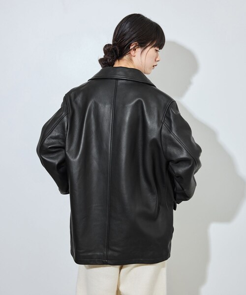 ADAM ET ROPE'(アダムエロペ)の「【CINQUANTA for ADAM ET ROPE'】別注 Leather Car Coat(ステンカラーコート・レディース・ブラック・F)」の5枚目の写真