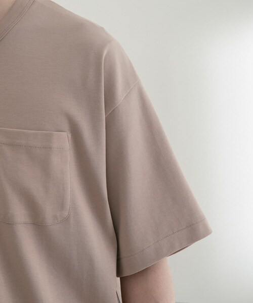 ITEMS URBANRESEARCH（アイテムズ アーバンリサーチ）の「シルケットスムース クルーネックTシャツ（Tシャツ/カットソー・メンズ・KHK/WHT/BLK/BEG/PNK・M/L）」の22枚目の写真