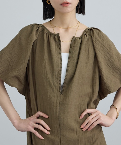ADAM ET ROPE'（アダムエロペ）の「【WEB限定】2WAYリネンブレンドエンブロイダリーワンピース（ワンピース・レディース・ブラック/カーキ/レッド系・F）」の15枚目の写真