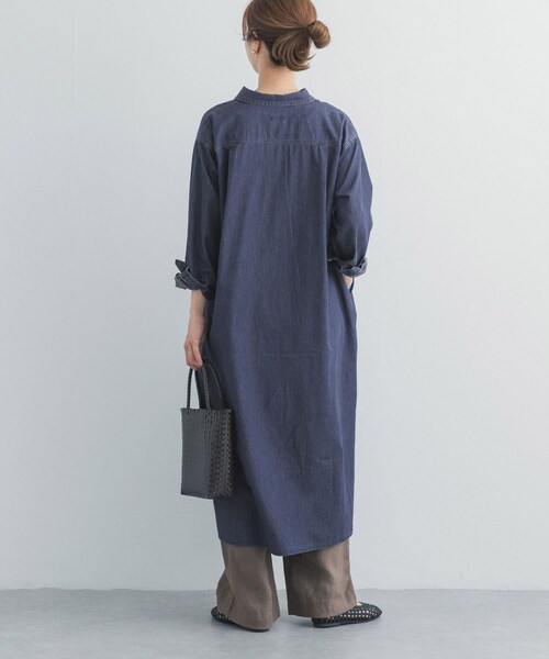 URBAN RESEARCH DOORS(アーバンリサーチドアーズ)の「ライトコットンデニムシャツワンピース(ワンピース・レディース・L.INDIGO/INDIGO・Free)」の16枚目の写真