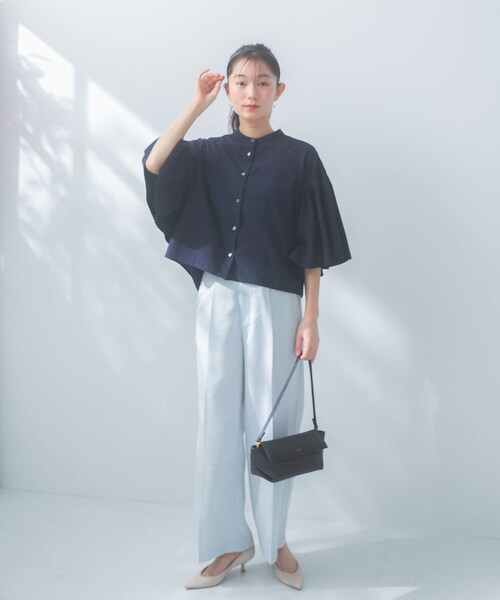 URBAN RESEARCH ROSSO（アーバンリサーチロッソ）の「『一部WEB限定カラー』UVカットウォッシャブルリネン混ブラウス（シャツ/ブラウス・レディース・OFF/NAVY/YELLOW/RED・Free）」の20枚目の写真