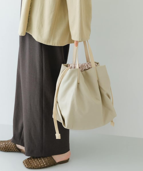 RODE SKO（ロデスコ）の「ウォッシャブルミニショルダーバッグ『Ssize』（ショルダーバッグ・レディース・BEIGE/BLACK/D.SILVER/BLUE GRAY/MINT/OFF/BROWN/YELLOW/LIGHT PINK/CAMEL・one）」の14枚目の写真