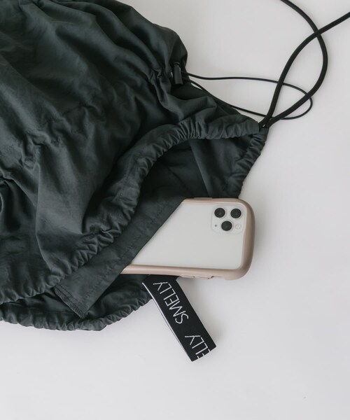 SMELLY（スメリー）の「ドロストギャザーナップサック（バックパック/リュック・レディース・L.BLU/BLK・-）」の4枚目の写真