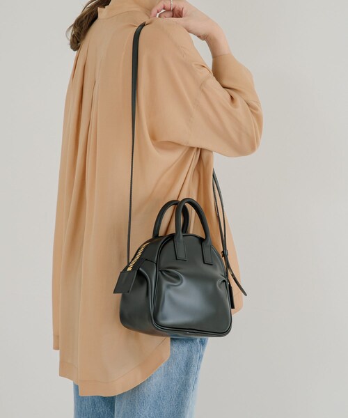 URBAN RESEARCH(アーバンリサーチ)の「PIENI BOSTON with strap(ショルダーバッグ・レディース・BK/BK/OL/GR・-)」の5枚目の写真