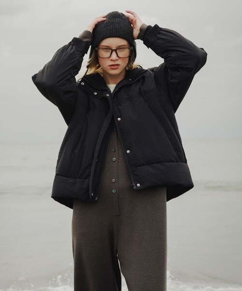 URBAN RESEARCH Sonny Label（アーバンリサーチサニーレーベル）の「撥水スタンドダウンジャケット（その他アウター・レディース・ブラック/エクリュ/ライトカーキ・FREE）」の21枚目の写真