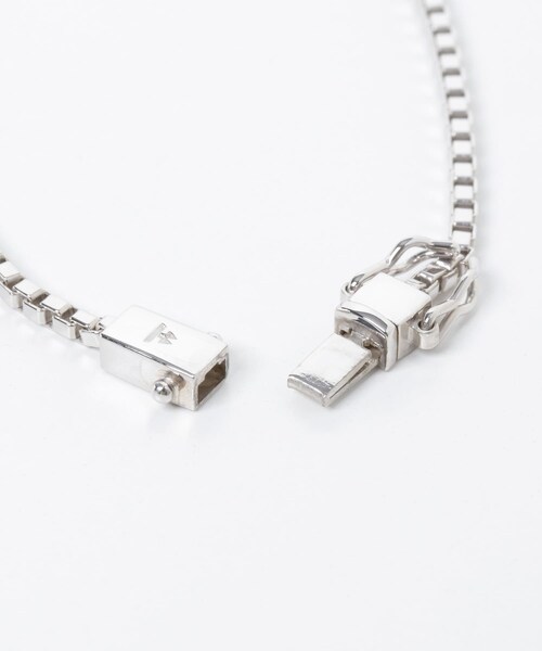 URBAN RESEARCH（アーバンリサーチ）の「TOM WOOD　Square Bracelet（ブレスレット・レディース・Silver・-）」の5枚目の写真