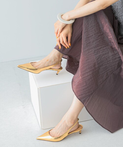 URBAN RESEARCH ROSSO（アーバンリサーチロッソ）の「PELLICO　バックストラップパンプス（パンプス・レディース・GOLD・36/36.5/37/37.5/38）」の6枚目の写真