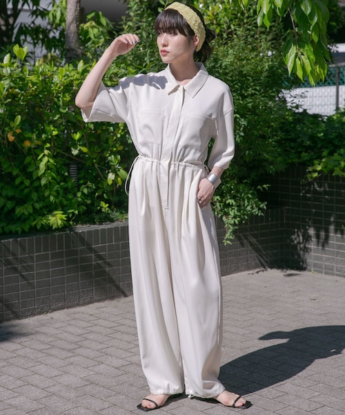 KBF(ケイビーエフ)の「コクーンWIDEジャンプスーツ(サロペット/オーバーオール・レディース・IVORY/L.KHAKI/CHARCOAL・one)」の1枚目の写真