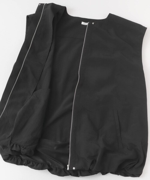 ITEMS URBANRESEARCH（アイテムズ アーバンリサーチ）の「バルーンベスト（ベスト・レディース・WHT/BLK・FREE）」の17枚目の写真