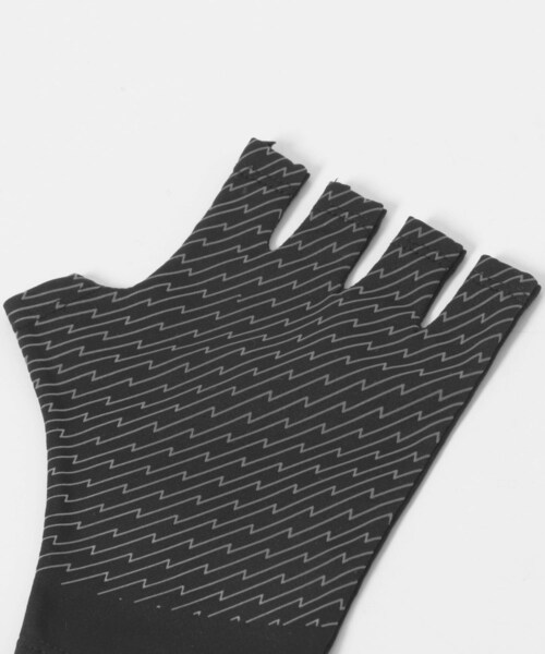 URBAN RESEARCH(アーバンリサーチ)の「ELECTRIC UV CUT GLOVE(ベルト・メンズ・BLACK/TREE CAMO・M/L)」の7枚目の写真