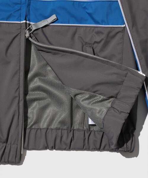 ADAM ET ROPE'(アダムエロペ)の「【BASICKS/ベイシックス】Cigarettes Shoulder Track Jacket(ブルゾン・メンズ・ブラック/グレー・XS)」の15枚目の写真