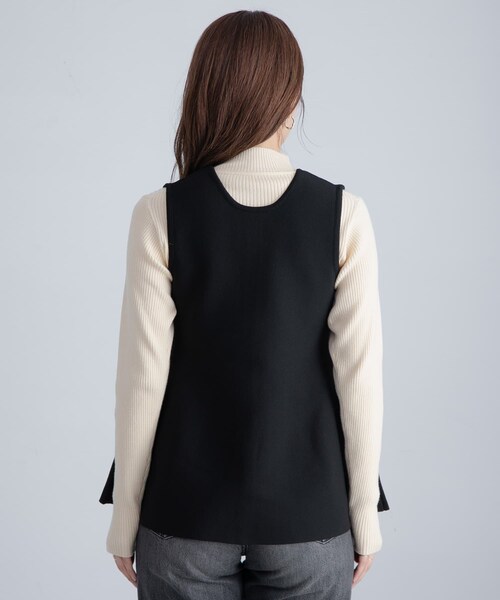 URBAN RESEARCH Sonny Label（アーバンリサーチサニーレーベル）の「『WEB限定』2WAYペプラムニットベスト（ニット/セーター・レディース・ベージュ/ライトグレー/ブラック・FREE）」の5枚目の写真