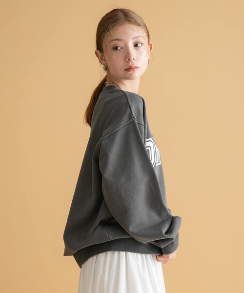 URBAN RESEARCH Sonny Label（アーバンリサーチサニーレーベル）の「GEM SPORTSWEAR　クルーネックロゴスウェット（スウェット・レディース・スミクロ/オートミール/ネイビー・M/L）」の8枚目の写真