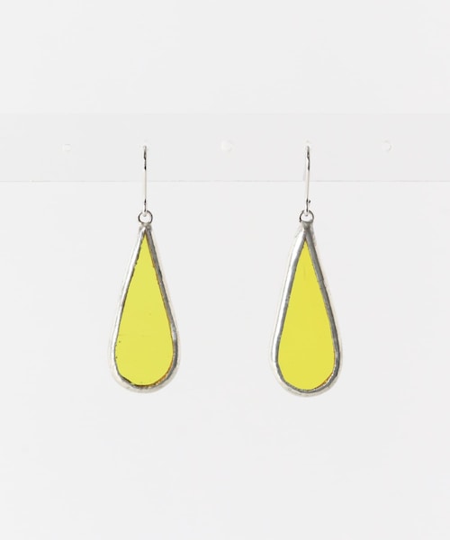 URBAN RESEARCH(アーバンリサーチ)の「Arte.m しずくピアス(小)(ピアス(両耳用)・レディース・イエロー/ブルー/クリア/グリーン/レッド・0)」の3枚目の写真