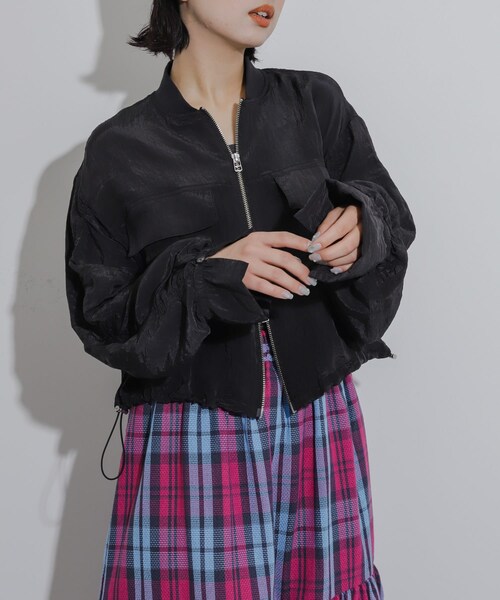 SENSE OF PLACE by URBAN RESEARCH(センスオブプレイスバイアーバンリサーチ)の「ドロストシャーリングシアーブルゾン(ブルゾン・レディース・ORANGE/IVORY/BLACK・one)」の2枚目の写真