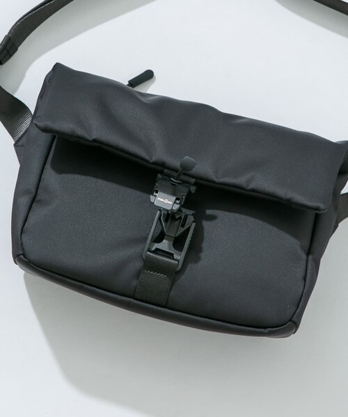 RODE SKO（ロデスコ）の「撥水フィドロックショルダーバッグ S（ショルダーバッグ・メンズ・BLACK/KHAKI・S）」の11枚目の写真