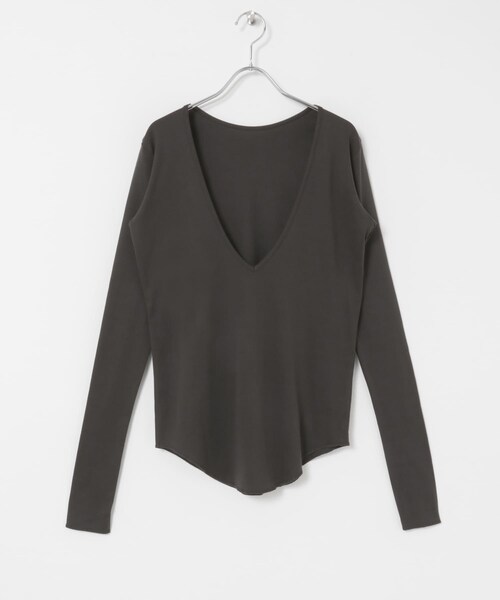 THE GOODLAND MARKET(ザグッドランドマーケット)の「&her Deep V LONG-SLEEVE Tops(Tシャツ/カットソー・レディース・BEIGE/CHARCOAL・FREE)」の11枚目の写真