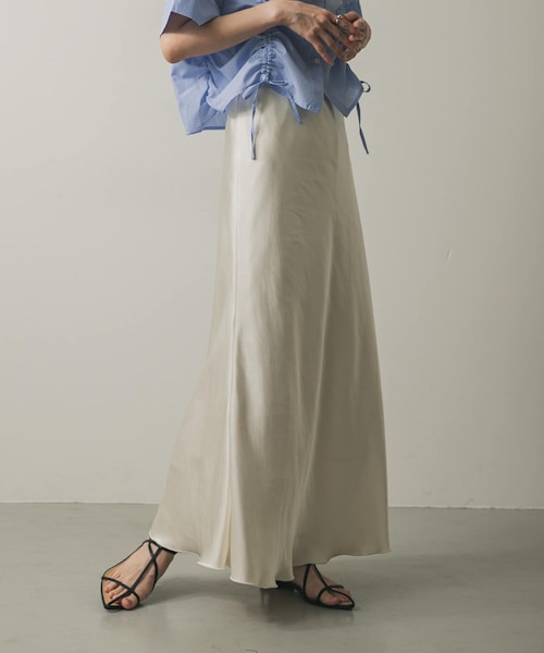 SENSE OF PLACE by URBAN RESEARCH（センスオブプレイスバイアーバンリサーチ）の「『一部WEB限定カラー』ナローサテンスカート（スカート・レディース・BLACK/IVORY/CHARCOAL/YELLOW/SILVER・S/M/TALL）」の17枚目の写真