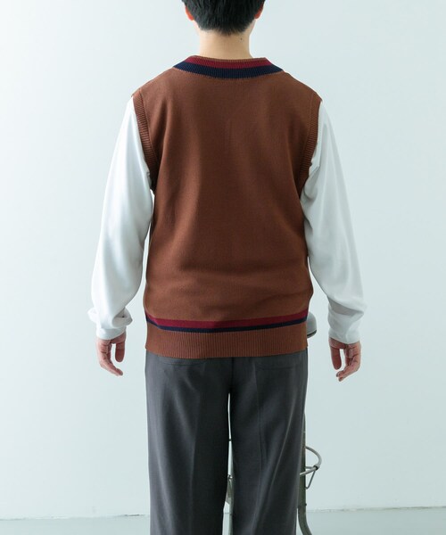 ITEMS URBANRESEARCH（アイテムズ アーバンリサーチ）の「ガーター編みチルデンニットベスト（ベスト・メンズ・BRN/NTL・M/L）」の7枚目の写真