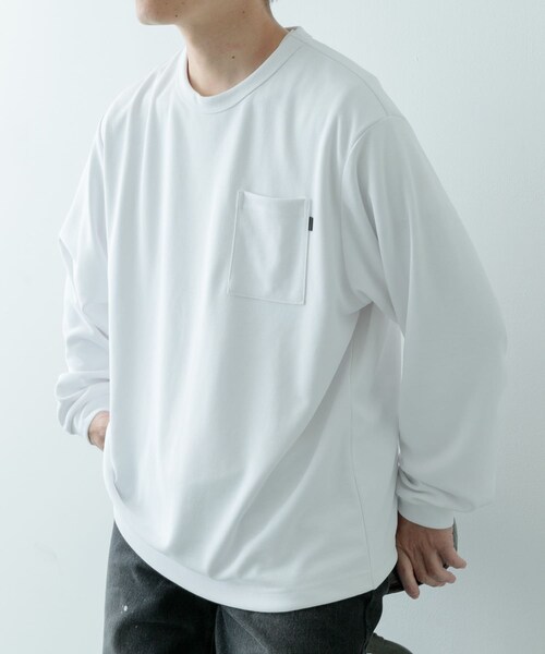 ITEMS URBANRESEARCH（アイテムズ アーバンリサーチ）の「『速乾/イージーケア/UVカット』高機能ポンチロングスリーブカットソー（Tシャツ/カットソー・メンズ・WHT/BEG/BLK・M/L）」の4枚目の写真