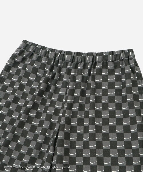 Saturdays NYC（サタデーズ ニューヨークシティ ）の「Coca-Cola 70s DRD All Over Printed Short Pant（その他パンツ・レディース・ブラック系・L/M/S/XL）」の21枚目の写真