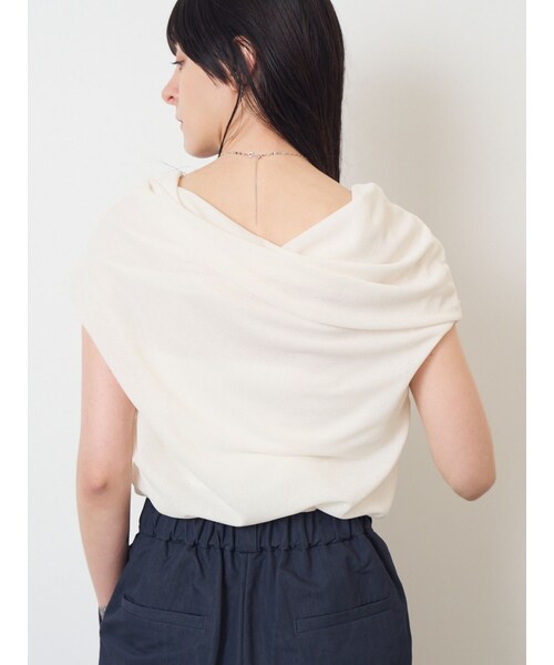 ELENDEEK(エレンディーク)の「OFF SHOULDER CS(Tシャツ/カットソー・レディース・アイボリー/ブラック/ライム・F)」の3枚目の写真
