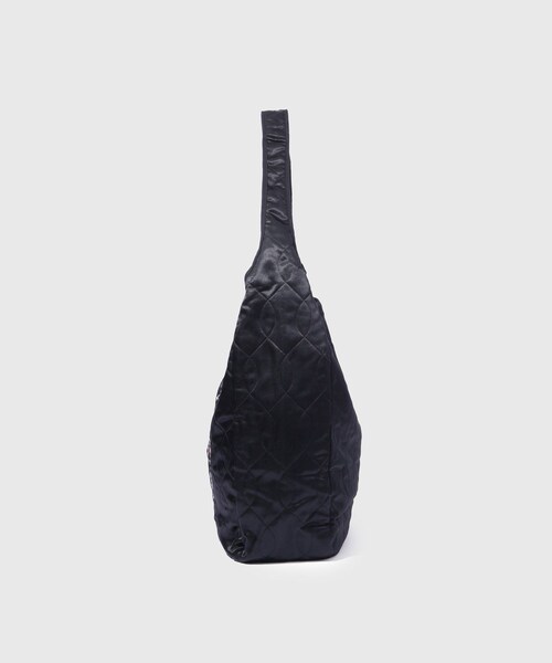 ADAM ET ROPE'（アダムエロペ）の「【BLUE BLUE JAPAN/ブルーブルージャパン】トラニフジ キルティングメールバッグ（トートバッグ・メンズ・ブラック・F）」の3枚目の写真