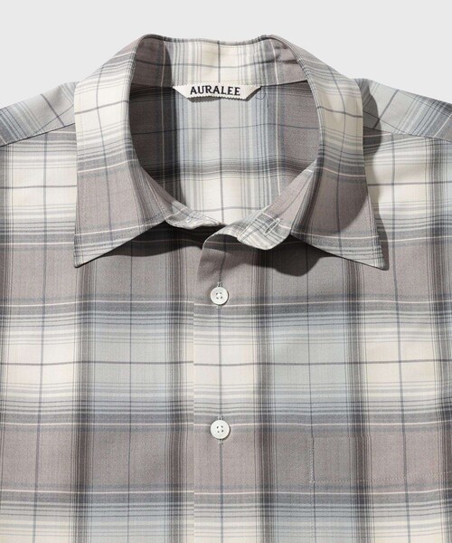 ADAM ET ROPE'(アダムエロペ)の「【AURALEE/オーラリー】SUPER LIGHT WOOL CHECK SHIRT(シャツ/ブラウス・メンズ・ダークブラウン/ブルー系・3/4/5)」の9枚目の写真