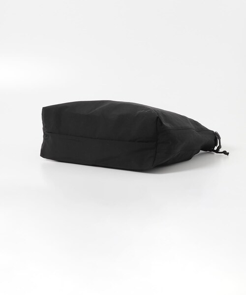 URBAN RESEARCH DOORS(アーバンリサーチドアーズ)の「撥水MULTIPOCKET SHOULDER(ショルダーバッグ・メンズ・BLACK/D.GRAY/NAVY・-)」の7枚目の写真