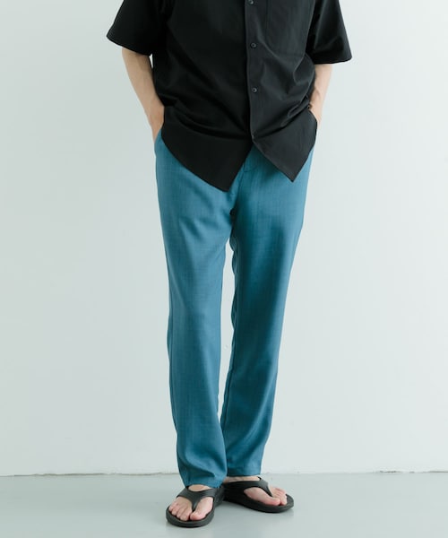 ITEMS URBANRESEARCH(アイテムズ アーバンリサーチ)の「『吸水速乾/イージーケア/UVカット』『セットアップ対応』高機能ツイル ウエストイージー スラックス(その他パンツ・メンズ・CHA/BLUGRY/NVY/BLK・M/L)」の4枚目の写真