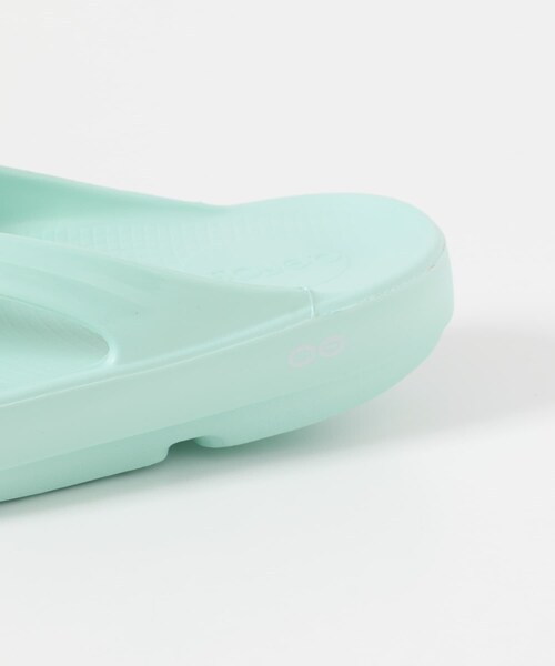 URBAN RESEARCH DOORS（アーバンリサーチドアーズ）の「OOFOS　OOLALA（サンダル・レディース・BLACK/MINT/PRIMROSE・6/7/8）」の14枚目の写真