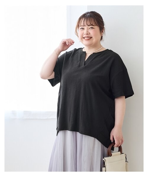 nissen（ニッセン）の「＜大きいサイズ＞綿１００％やわらかドライタッチパイル５分袖キーネックコクーンゆるプルオーバー（吸汗速乾）（Tシャツ/カットソー・レディース・黒/グレーベージュ/ダークブルー/アイリスパープル/ペールオレンジ・L/LL/3L/4L/5L/6L/8L/10L）」の17枚目の写真