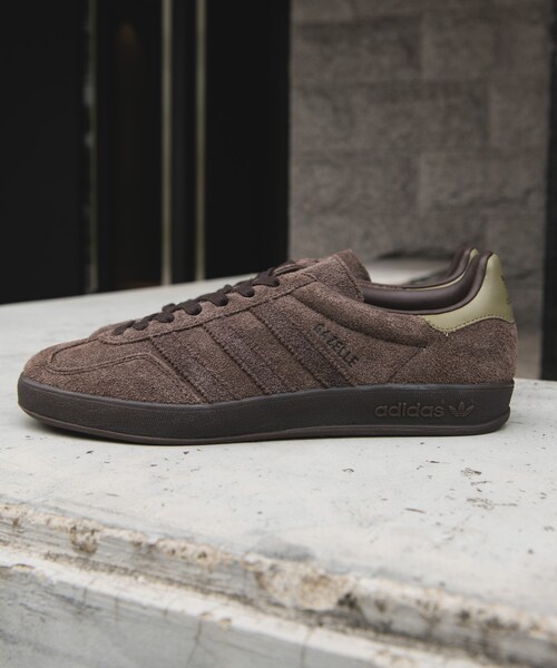URBAN RESEARCH DOORS(アーバンリサーチドアーズ)の「adidas Exclusive GAZELLE INDOOR(スニーカー・レディース・ダークブラウン・23/23.5/24/24.5/25)」の9枚目の写真