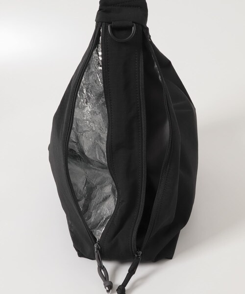 URBAN RESEARCH DOORS(アーバンリサーチドアーズ)の「撥水MULTIPOCKET SHOULDER(ショルダーバッグ・メンズ・BLACK/D.GRAY/NAVY・-)」の10枚目の写真