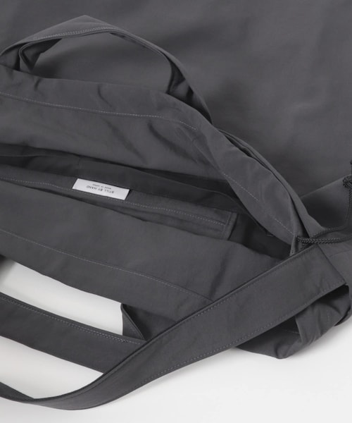 URBAN RESEARCH DOORS（アーバンリサーチドアーズ）の「STILL BY HAND　NYLON OX TWO-WAY BAG（ショルダーバッグ・メンズ・INK BLACK/CHARCOAL/ECRU・Free）」の13枚目の写真