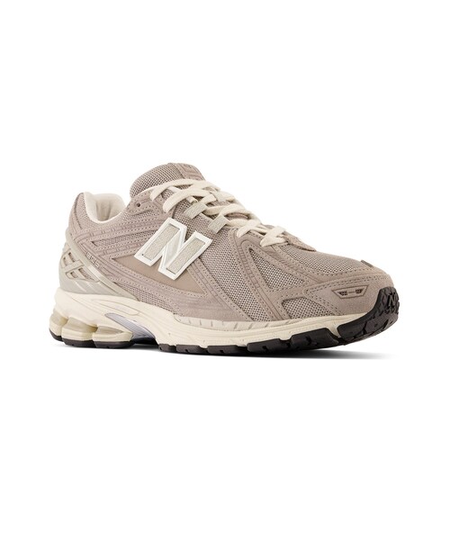 ADAM ET ROPE'（アダムエロペ）の「MENS【New Balance】M1906R（スニーカー・メンズ・ブラック/グレー・26.0/27.0/28.0）」の21枚目の写真