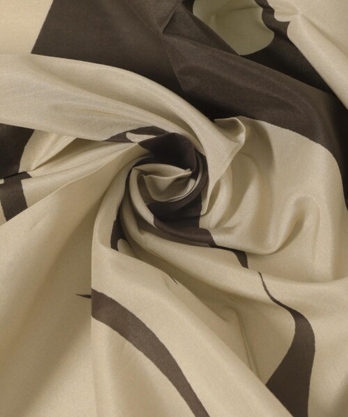 かぐれ(カグレ)の「SEEALL SCARF L 90×90(バンダナ/スカーフ・レディース・CREST・Free)」の5枚目の写真