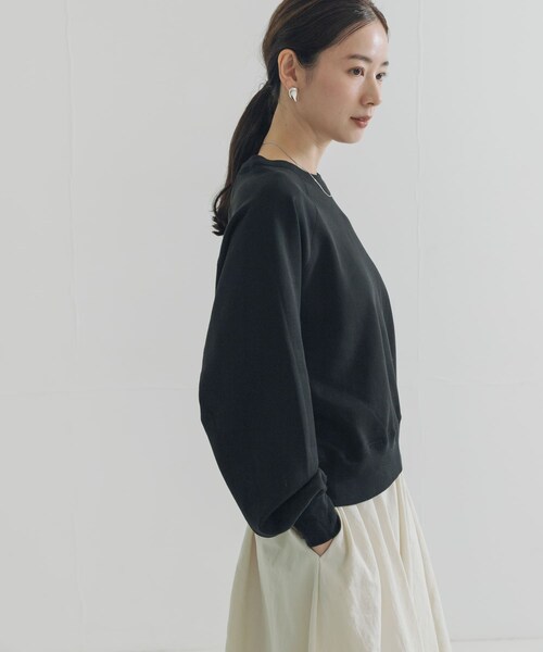 URBAN RESEARCH（アーバンリサーチ）の「スーピマコットンラグランスウェット（スウェット・レディース・CHERRY RED/NAVY/BLACK・Free）」の10枚目の写真