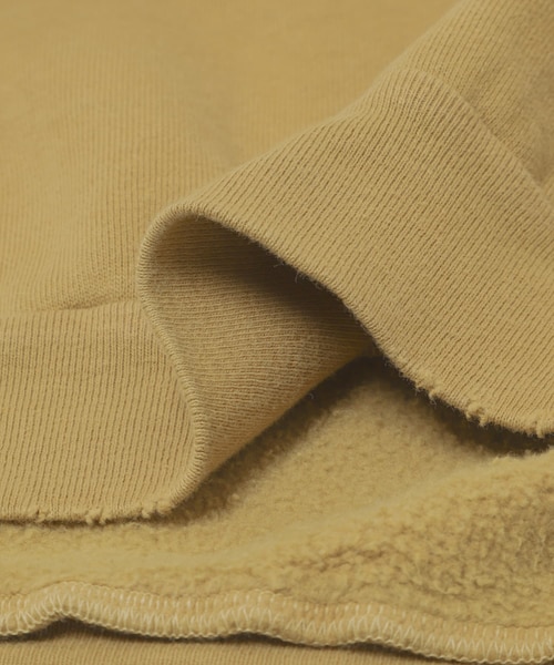 URBAN RESEARCH(アーバンリサーチ)の「A PRESSE Vintage Double V Sweatshirt(スウェット・メンズ・BLACK/GOLD・2/3)」の15枚目の写真