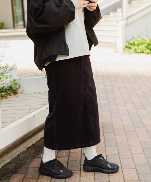 EKAL（エカル）の「『UR TECH』コーデュロイストレートスカート（スカート・レディース・モカ/チャコール/ブラウンカーキ・one）」の7枚目の写真