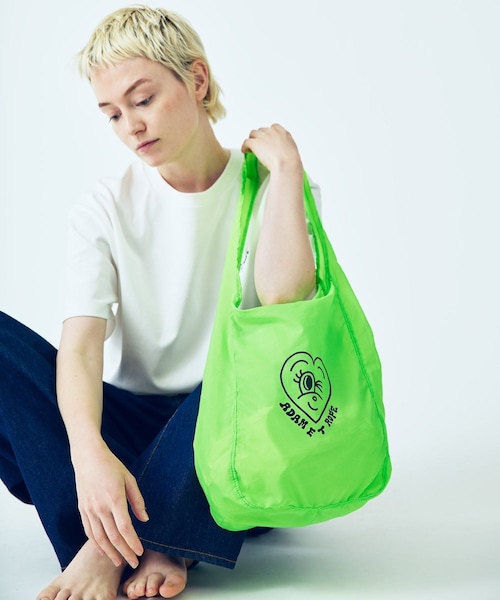 ADAM ET ROPE'（アダムエロペ）の「【Chocomoo×ADAM ET ROPE'】BAG（エコバッグ/サブバッグ・レディース・ブラック/ライトグリーン・F）」の4枚目の写真