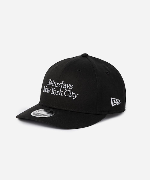 Saturdays NYC(サタデーズ ニューヨークシティ )の「New Era®x Saturdays NYC "Miller" Logo Cap(キャップ・レディース・ブラック/ネイビー・F)」の1枚目の写真